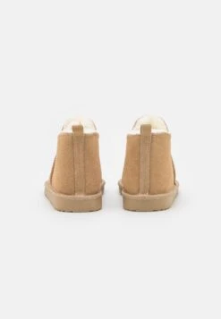 Pier One Leather- Pantoffels - Beige 11 Pier One Leather- Pantoffels - Beige -Schoen Verkoop 05ba2173d3144a79a53b40d84637288e