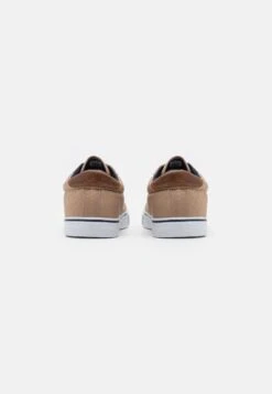 Pier One Unisex - Sneakers Laag - Brown -Schoen Verkoop 0667ac52398a4cb28ca9239f7e349af9