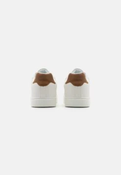 Pier One Sneakers Laag - White -Schoen Verkoop 0d68a4c32b96494b83f0888dc073cae5