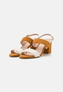 Pier One Leather- Sandalen - White/Cognac 10 Pier One Leather- Sandalen - White/Cognac -Schoen Verkoop 1342743762264bc58174535dd46482c5