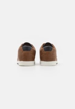 Pier One Sportieve Veterschoenen - Cognac/White -Schoen Verkoop 14e702e638bf41ec8c6170966aa5de2f