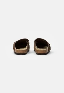 Pier One Leather Unisex - Pantoffels - Brown -Schoen Verkoop 18a09b6c3e71439784e427988b058842
