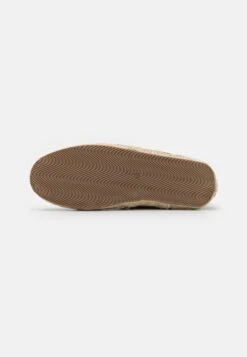 Pier One Unisex - Espadrilles - Brown -Schoen Verkoop 23ffc4845e644a6e9d5b182382af5ffb