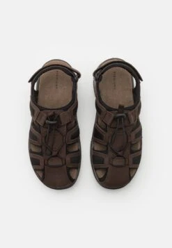Pier One Leather - Outdoorsandalen - Brown -Schoen Verkoop 2f7ff40eeede463ba421d45819843353