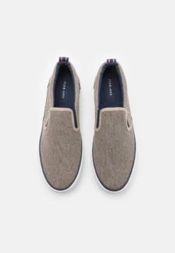 Pier One Unisex - Sneakers Laag - Taupe 11 Pier One Unisex - Sneakers Laag - Taupe -Schoen Verkoop 4bfc3dea16e84e949402e19f285476a8