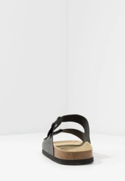 Pier One Unisex - Pantoffels - Black -Schoen Verkoop 6792cddf649c4c73afdf1fc19e95f07f