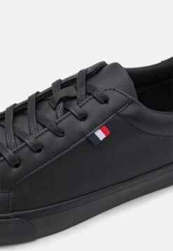 Pier One Unisex - Sneakers Laag - Black -Schoen Verkoop 6e36972564914bfea36b8c5d9e0ffb4b