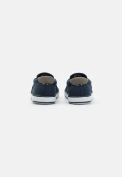 Pier One Unisex - Sneakers Laag - Dark Blue -Schoen Verkoop 6ef35402e6874213ab2a07f1503526e4