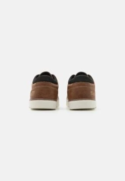 Pier One Sneakers Laag - Cognac 10 Pier One Sneakers Laag - Cognac -Schoen Verkoop c179352cbf354ec887f25290834dd5a5