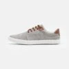 Pier One Unisex - Sneakers Laag - Light Grey -Schoen Verkoop fa3455bcb8014f2fa0b8ab23f1a9bc93